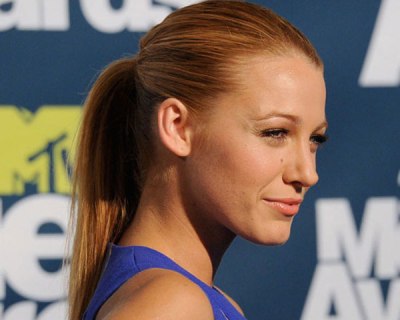 sleek-and-tight-ponytail-hairstyle
