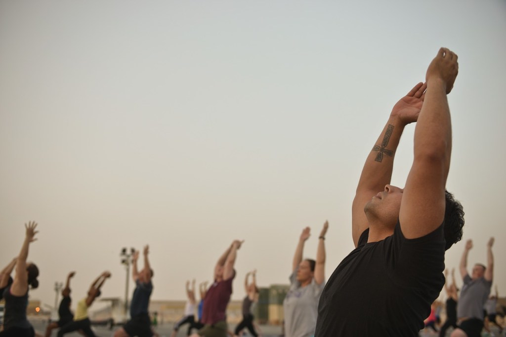 This Is Why Men Should Do More Yoga