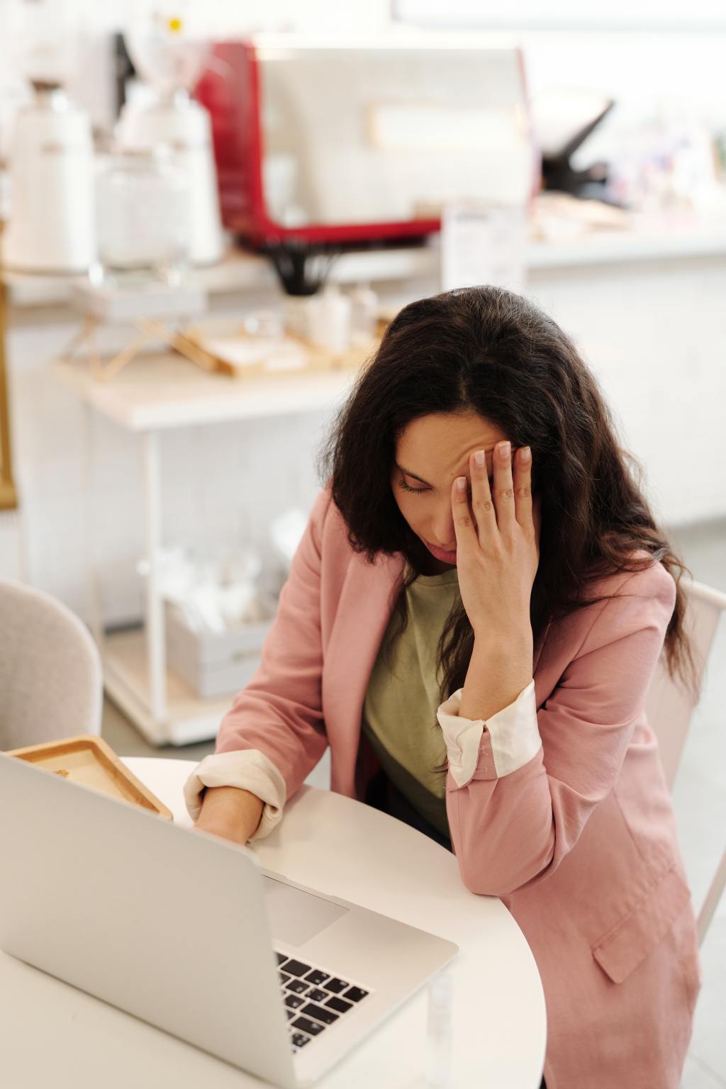 sIMPLE AND EFFECTIVE WAYS TO DEAL WITH WINTER HEADACHES AND MIGRAINES